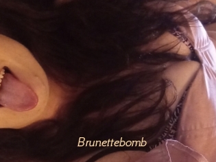 Brunettebomb