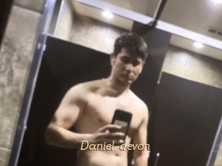 Daniel_devon