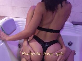 Roomlatin_horny_girls